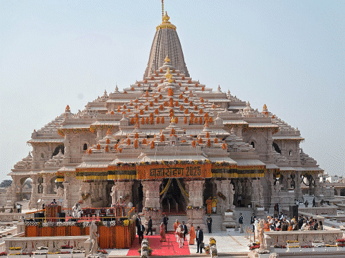 राम मंदिर चढ़ावा चोरी की जांच के लिए SIT पहुंची:अयोध्या में ट्रस्ट के संदिग्ध कर्मचारियों से पूछताछ जारी; नृपेंद्र मिश्रा बोले- ढिलाई नहीं बरतेंगे