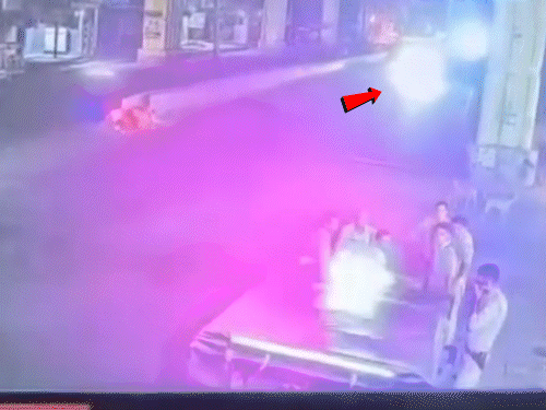 कारोबारी के बेटे ने कार से 7 पुलिसकर्मियों को रौंदा:गश्त के दौरान सड़क किनारे खड़े थे, मेरठ में भाई के साथ रेस लगा रहा था