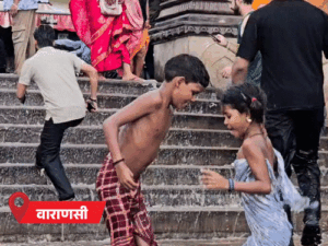 यूपी के 30 शहरों में जोरदार बारिश, 75 में अलर्ट:काशी में घाटों की सीढ़ियां से बहा झरना, मगरमच्छ गांव में घुसा; सहारनपुर में नदी उफनाई