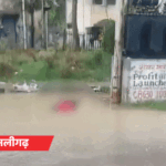 यूपी के 30 शहरों में बारिश, 5 में स्कूल बंद:गाजियाबाद में सड़कें डूबीं, सीजन में पहली बार 27 शहरों में रेड अलर्ट; 3 की मौत