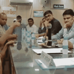 8वीं का छात्र DM से बोला-काम करवा देंगे नहीं…करवा दीजिए।:लखीमपुर में समाधान दिवस में अकेले पहुंचा, इंस्पेक्टर से कहा- आप लोग कमीशन लेकर काम करते
