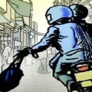 मेरठ में लाइट जाते ही व्यापारी से 75 हजार लूटा:बदमाशों ने तमंचा दिखाकर बैग छीना, कहा- पीछा करोगे तो जान से मार देंगे