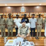 मोबाइल में लाखों रुपये होने के लालच में रची छिनैती की साजिश, तीन आरोपी गिरफ्तार