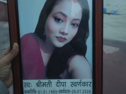 फिरोजाबाद में पति ने जिंदा पत्नी का पिंडदान किया, VIDEO:वाट्सएप पर ‘स्वर्गीय’ लिखकर स्टेटस लगाया; महिला थाने पहुंची