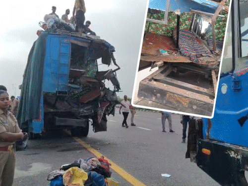 पूर्वांचल एक्सप्रेस-वे पर अचानक बस रोकी, 3 की मौत:रक्षाबंधन मनाने जा रहे थे, ड्राइवर बाथरूम के लिए उतरा, ट्रक ने टक्कर मारी