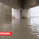 यूपी में 50 एकड़ जमीन नदी में समाई, सड़क धंसी:हाईवे पर भरा पानी, स्कूल तालाब बना; 24 घंटे में 150% ज्यादा बारिश