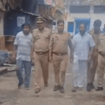 16 रुपये की सेल का ऑफर देने वाले 2 गिरफ्तार:ढाई घंटे पहले से जुटने लगी थी भीड़,रईस आलम ने लोगों पर हुड़दंग मचाने का लगाया आरोप