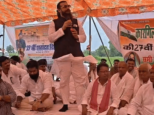 अब्बास बोले- मैं मुख्तार अंसारी का बेटा हूं:खून की आखिरी बूंद तक साथ दूंगा; जो आया है, वह जाएगा भी