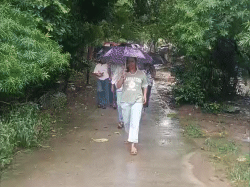लखनऊ-कानपुर समेत 5 शहरों में बारिश, 41 में अलर्ट:गलियां तालाब बनीं, डैम ओवरफ्लो; कल से पश्चिम में होगी बारिश
