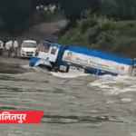 लखनऊ में 22 घंटे से बारिश, आधे यूपी में बरसात:ललितपुर में उफनाती नदी में बहा पेट्रोल टैंकर, 4 जिलों में स्कूल बंद
