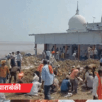 1100-साल पुराना मंदिर नदी में लटका, बचाने के लिए हवन:यूपी में नदियां उफान पर, उन्नाव में नाव चली; 7 जिलों में बारिश का अलर्ट