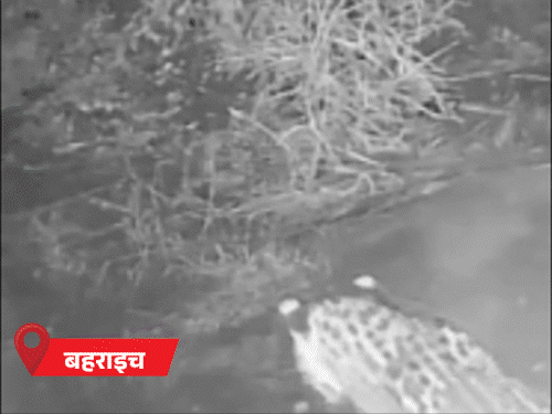 यूपी से 3 दिन बाद लौटेगा मानसून:सीतापुर में पुल डूबा, घुटने तक पानी में स्कूल जा रहे बच्चे; गोंडा में 500 बीघा जमीन नदी में समाई