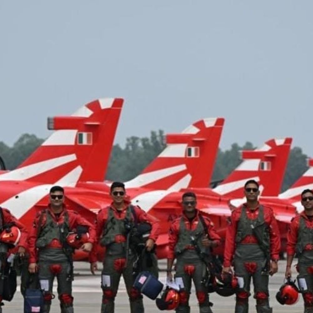 मेरठ में 9 हॉक विमान का एयर शो:200 फीट की ऊंचाई पर बनाएंगे सूर्य किरण, 20 हजार स्टूडेंट और 1.5 लाख दर्शक पहुंचें