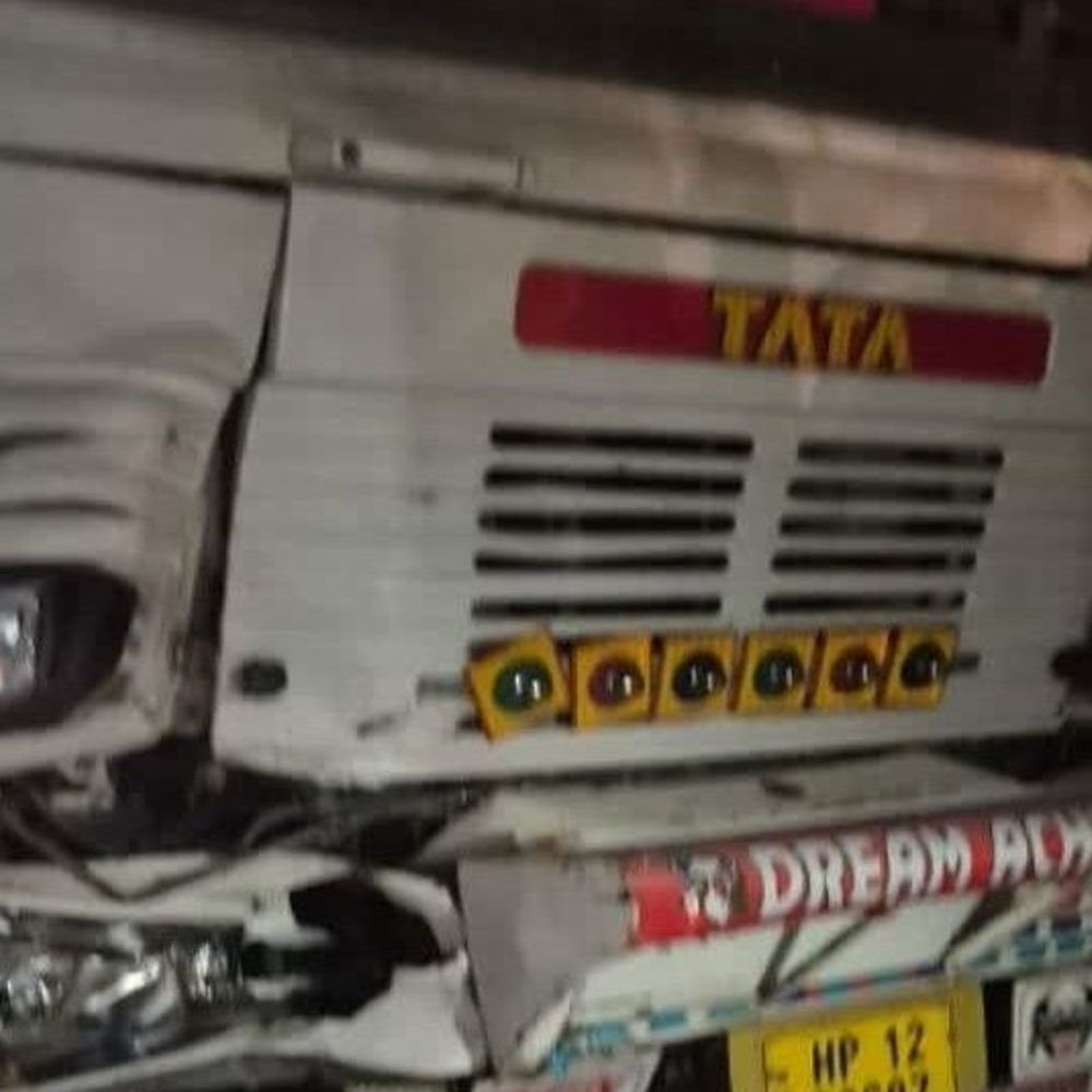 यूपी की बड़ी खबरें:मेरठ में ट्रक ने 4 को रौंदा, क्लर्क समेत 3 की मौत; तीनों एक ही गांव के रहने वाले थे