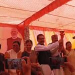 कौशाम्बी में सेवा ज्योति यात्रा का आगाज, प्रभारी मंत्री कृष्णा पासवान ने दिखाई हरी झंडी