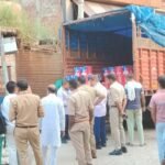 कौशाम्बी में खाद्य विभाग की छापेमारी, हरियाणा से आए 682 पेटी रसगुल्ले पकड़े