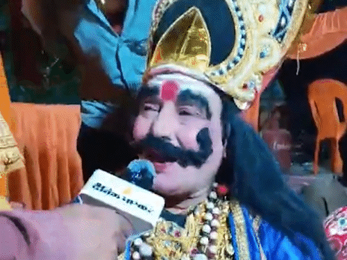 यूपी की 5 रामलीला के रावणों का इंटरव्यू:बोले- गद्दारी करके भी विभीषण हीरो बन गया, लोग मुझे मारने दौड़ते हैं