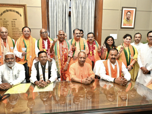 यूपी में भाजपा-सपा के 10 राज्यसभा कैंडिडेट निर्विरोध जीतेंगे:2 निर्दलीयों का पर्चा रद्द; नाम वापस नहीं लिया तो वोटिंग होगी