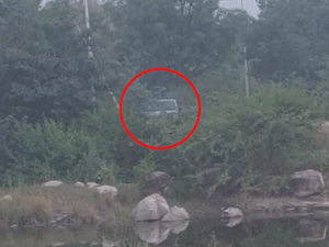 CO की गाड़ी को टक्कर मारकर भागा बिल्डर का बेटा...VIDEO:झांसी में पुलिस बाइक उड़ाई, एक घंटे तक फिल्मी एक्शन के बाद गिरफ्तार